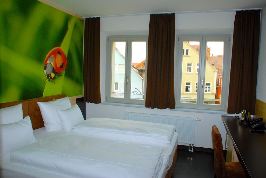 Hezelhof'S Radl-Hotel Wassertrüdingen Zimmer foto